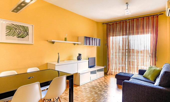 Sant Andreu de Palomar Apartment | Comfortable Stay at Bed&BCN Sant Andreu Apartment