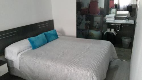 Eixample Hotel | Cozy Bed&Breakfast 10 GIRONA - Pleasant Stay Awaits