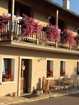 San Gregorio nelle Alpi Bed & Breakfast | Family-Friendly Retreat at Bed & Breakfast Col Mazzet