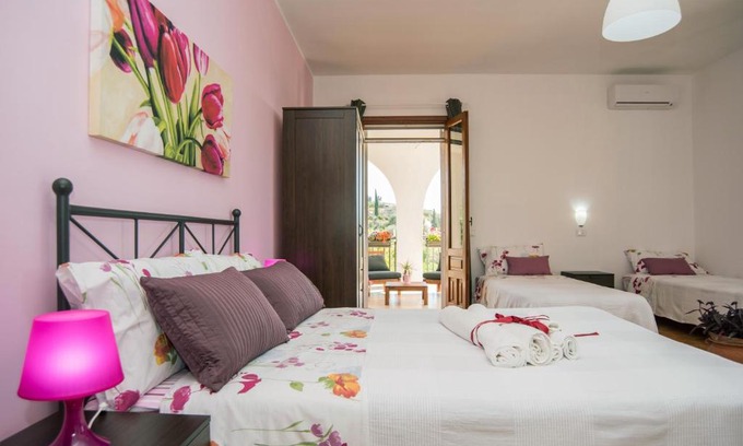 Noto Bed & Breakfast | Inviting Bed & Breakfast Giulio: Family-Friendly Escape