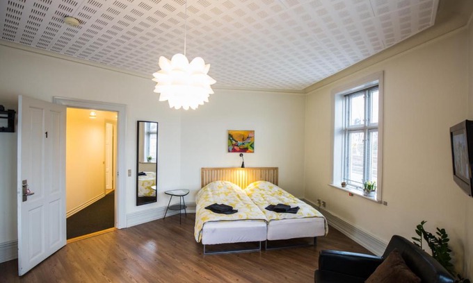 Holstebro Bed & Breakfast | Inviting Bed & Breakfast Holstebro with Hot Tub Amenities