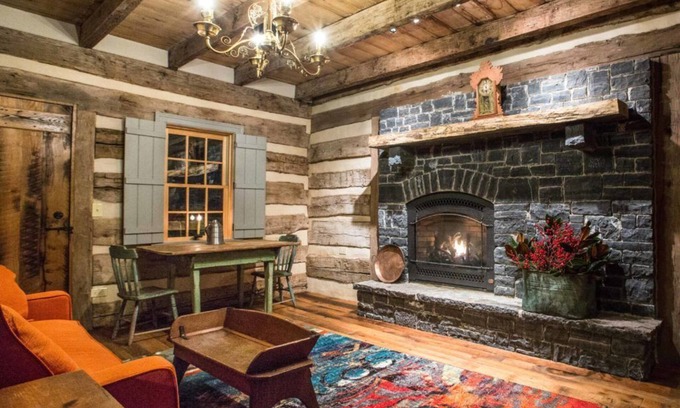 Staunton Bed & Breakfast | Historic Bed & Breakfast in 1795 Log Cabin with Kitchen