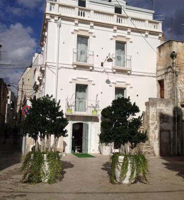 Gioia del Colle Bed & Breakfast | Comforting Stay at Bed&Breakfast JSuite with Hot Tub