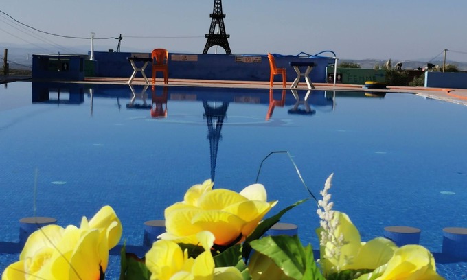 Bouhlou Bed & Breakfast | Delightful Bed & Breakfast with Pool and Spa Amenities
