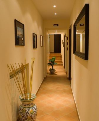 Naples City Centre Bed & Breakfast | Relaxing Bed & Breakfast Portanova with Family-Friendly Dining