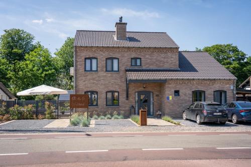 Lanklaar Bed & Breakfast | Discover Bed & Breakfast 't Vèèrke with Oceanfront Relaxation