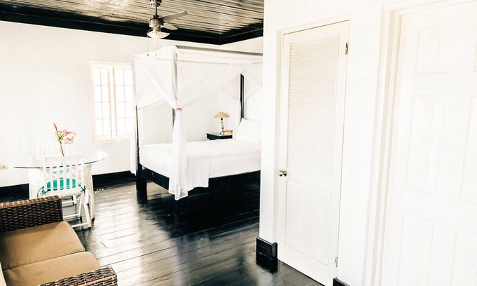 Port Antonio Bed & Breakfast | Bed & Breakfast with Lovely Pool and Breathtaking Views