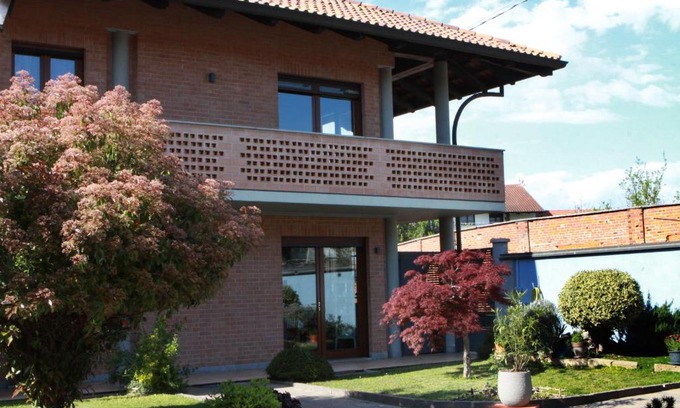 Foglizzo Bed & Breakfast | Guest Rated: Bed & Breakfast da Kate with Hot Tub & More