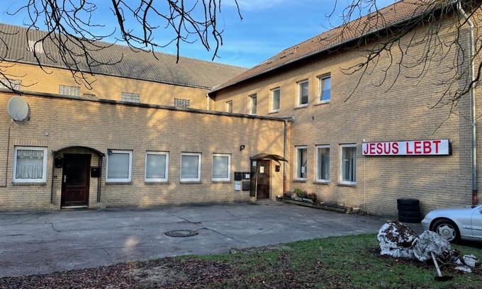 Wolfsanger Apartment | Cozy Bed4You Gästehaus 2 - Pet & Child Friendly Retreat