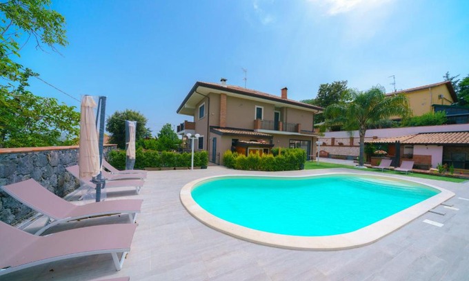 Trecastagni Bed & Breakfast | Experience Bedda Mia Etna House B&B with Oceanfront Views