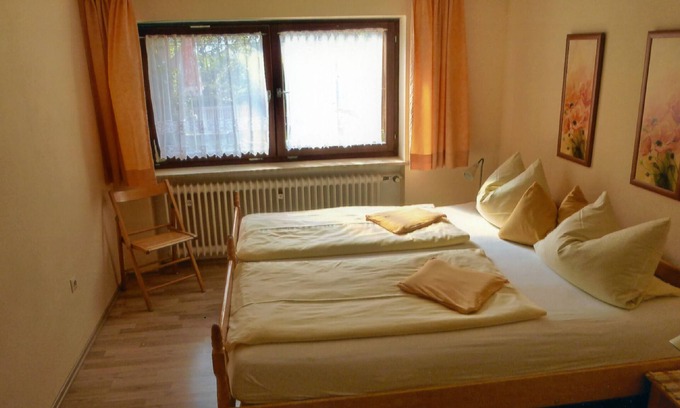 Muhr am See Apartment | Accessible Vacation Apartment for 1-4 with Breakfast Included