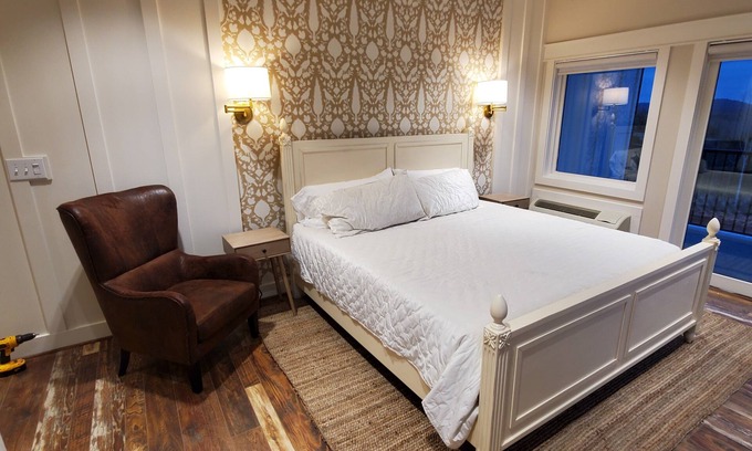 Westfield Cabin | Experience Bedroom 9 at The Big Creek Lodge - Rated 10/10
