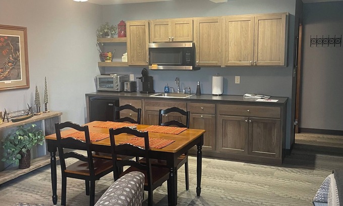 Spirit Lake House | Pet-Friendly Beds -N- Sheds Unit #2 with Perfect Score