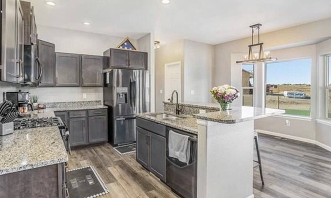 Pueblo West House | Bright & Inviting 3 Bedroom Retreat with Lake Views