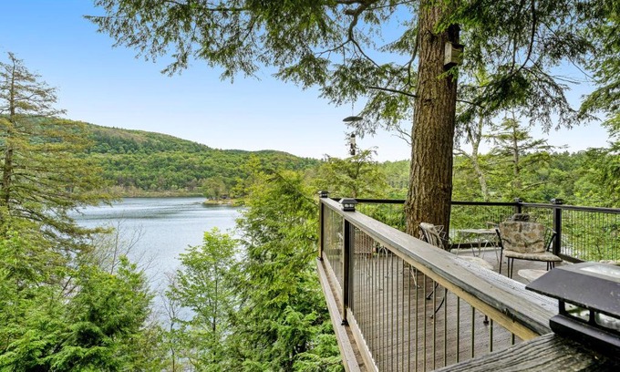 Hubbardton House | Experience Beebe Lake House: Pet-Friendly with Ocean Views