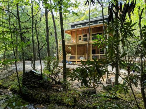 Black Mountain Ski Chalet | Experience Beech Creek Cabin: Guest Rated 9.6 in Black Mountain
