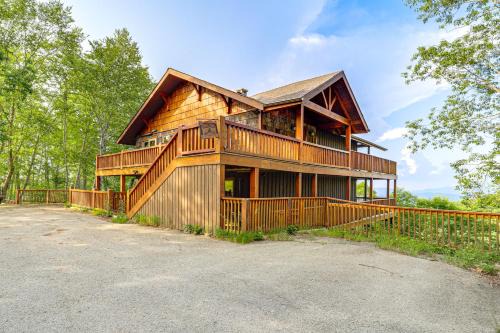 Beech Mountain House | Beech Mountain Retreat with Game Room & Scenic Views