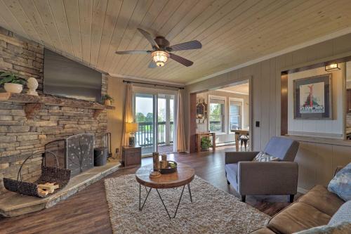 Banner Elk Apartment | Cozy Beech Mountain Resort Condo - Steps from Skiing!