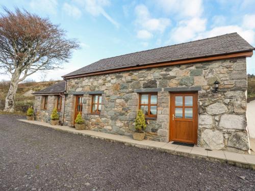 Brynrefail House | Experience Beech Tree Cottage: Pet-Friendly Retreat