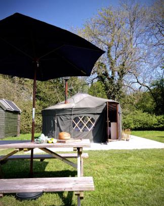 Haslemere Other | Unforgettable Stay at Beech Yurt - Child Friendly & Cozy