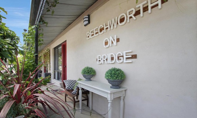 Beechworth Hotel | Discover Beechworth On Bridge Motel: Family-Friendly Retreat