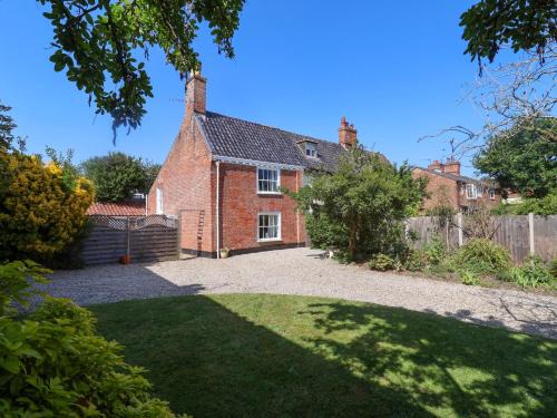 Beccles House | Beehive