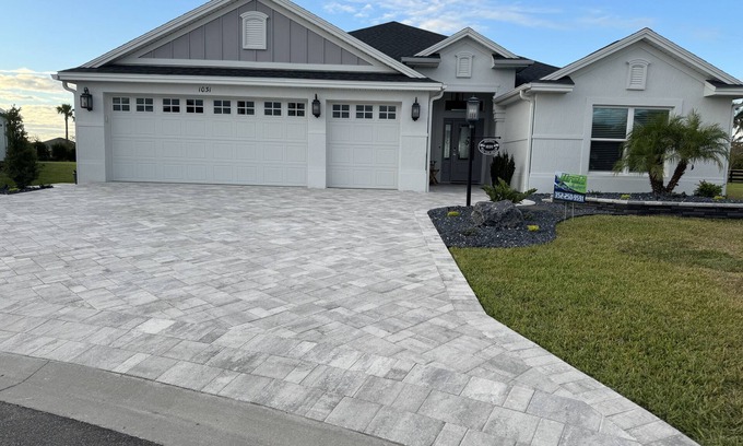 Leesburg House | Exceptional Begonia on the Bend: Pool, Breakfast & Family Fun