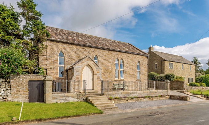 Leyburn Cottage | Convenient Stay: 10 Steps to Your Perfect Getaway