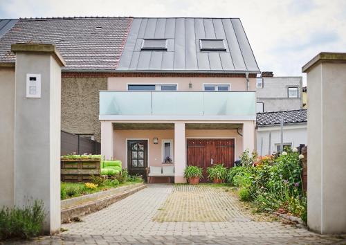 Boehlen House | Discover Bei Meyers in Beautiful Leipziger Neuseenland
