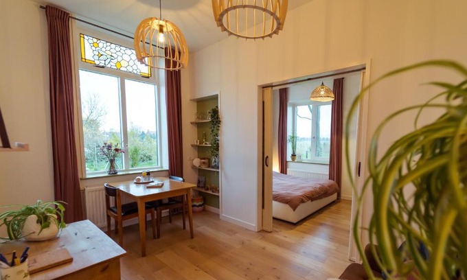 Hoofdplaat Apartment | Tranquil Retreat at Huisje op Bioboerderij by the Coast