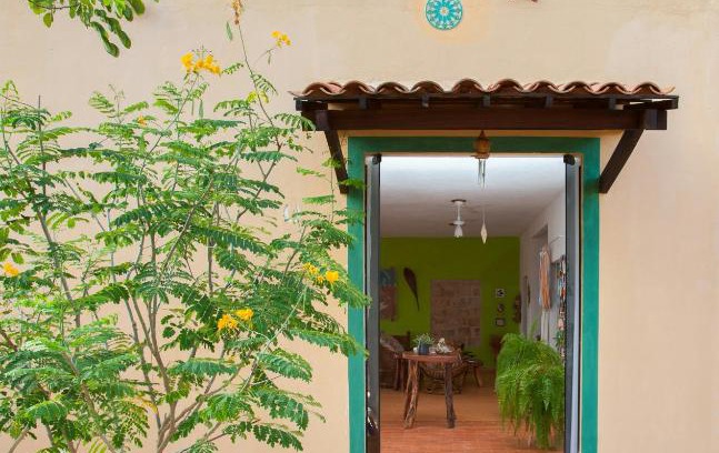 Lencois Bed & Breakfast | Relax at Beija-flor de Lençóis with Pool & Hot Tub Access