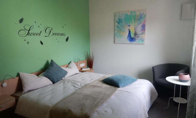 Gundelfingen an der Donau Apartment | Oceanfront Retreat at Beim Kellerschneider OG - Rated 9.5/10