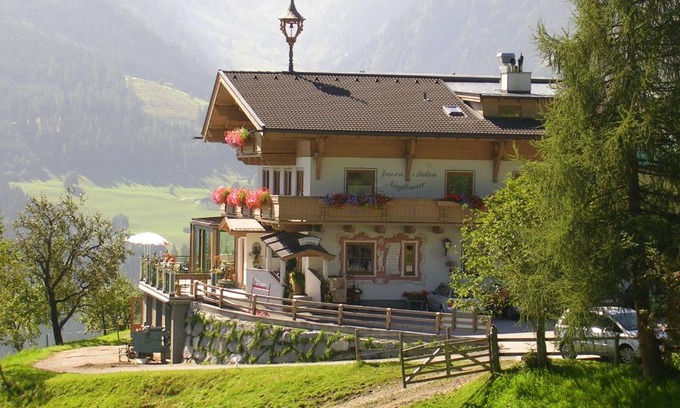 Piesendorf House | Discover Comfort at Beim Naglbauer: Rated 9.2/10 Stay