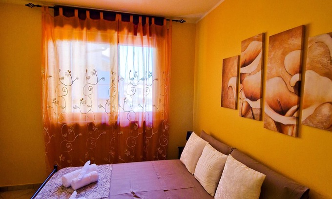 Beinasco Apartment | Relax in Beinasco: 2-Bedroom Apartment with Spa & Kitchen