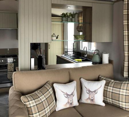 Boat of Garten Ski Chalet | Discover Beinn's View: Pet-Friendly Retreat for Families