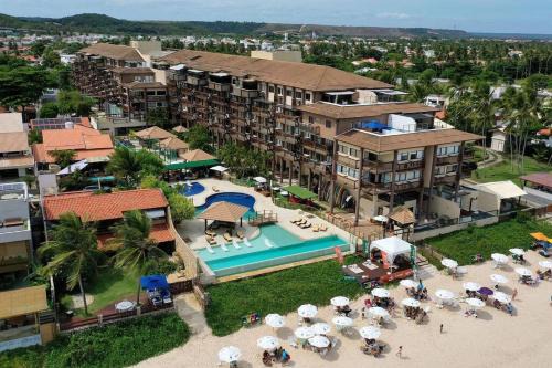 Barra de Sao Miguel Apartment | Oceanfront Barra Bali: 4-Bedroom Retreat with Pool