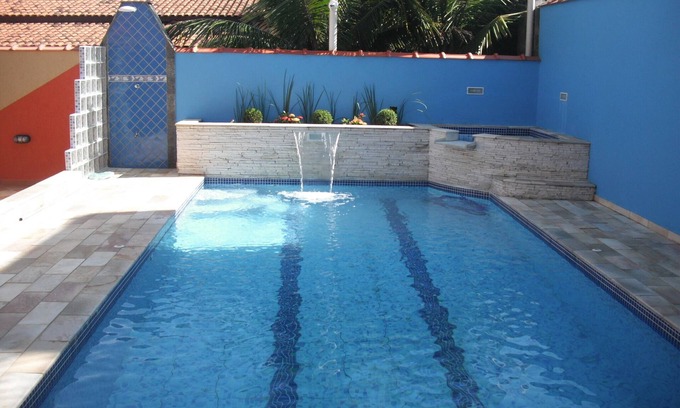 Raul Cury House | Beira Mar Paradise: Beachfront Bliss with Pool & Spa