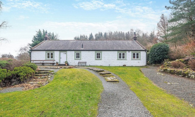 Bankend Cottage | Spacious 3 Bedroom Retreat in New Abbey, Near Dumfries