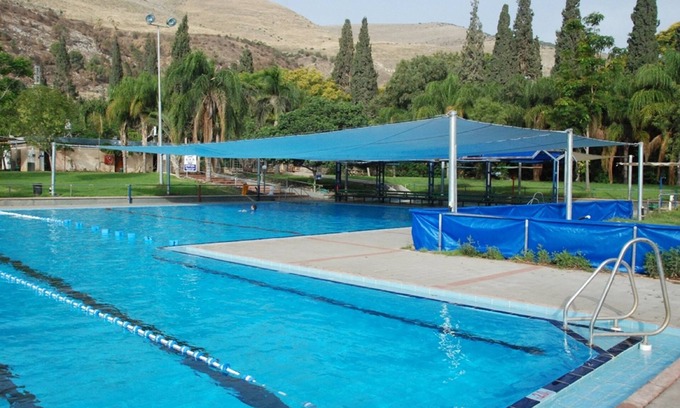 Beit Alfa Hotel | Relax at Beit Alfa Kibbutz Country Lodging with Pool & Breakfast