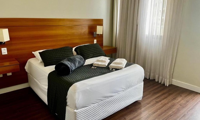 Pinheiros Hotel | Prime Flat in Faria Lima with Pool & Hot Tub Access