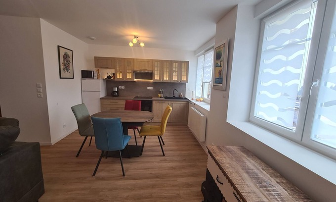 Le Bonhomme Apartment | Modern 3-Room Apartment with Breakfast and Family Amenities