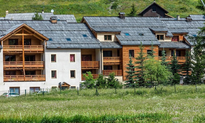 Abries Condo | Cozy Mountain Apartment with Sauna & Family-Friendly Amenities