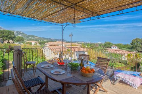 Calvi Apartment | Pet-Friendly Apartment Hortensia with Ocean View Terrace