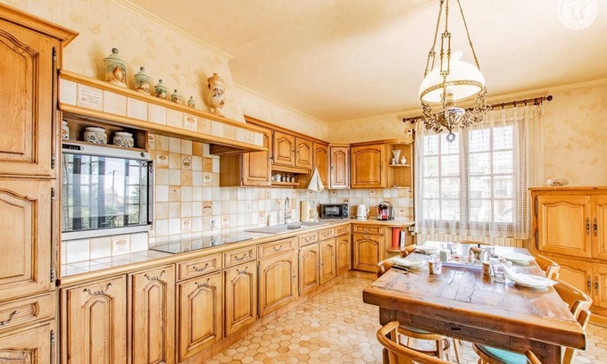 La Chapelle-de-Guinchay House | Discover Bel Avenir - Family-Friendly Retreat in La Chapelle
