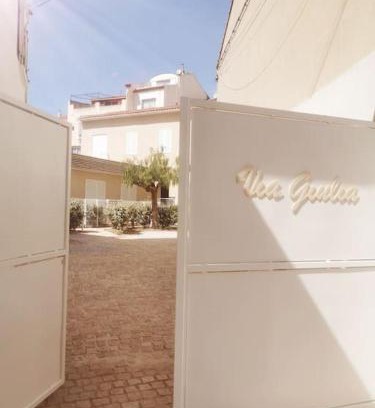 Bandol Apartment | Belazur: Family-Friendly Retreat by Beach and Port