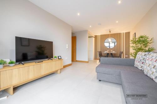 Belfast City Centre Apartment | Belfast Quarters 8th Floor Gem!