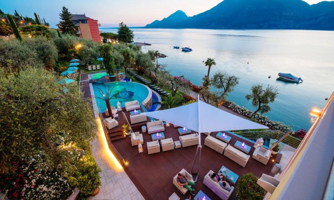 Porto Hotel | Discover Belfiore Park Hotel: Oceanfront Escape with Spa