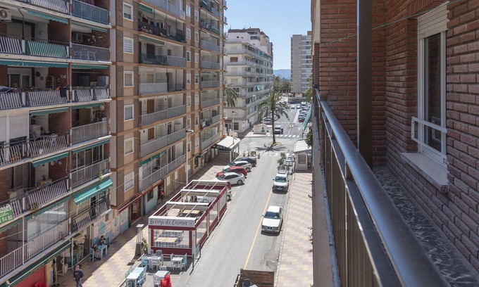 Cullera Apartment | Belgica: Oceanfront Retreat with Spa and Scenic Views