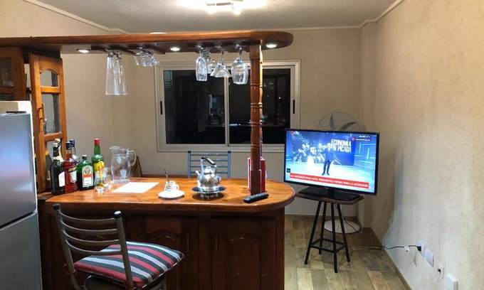 Haedo Apartment | Pet-Friendly Bellísimo Departamento with Hot Tub & Breakfast