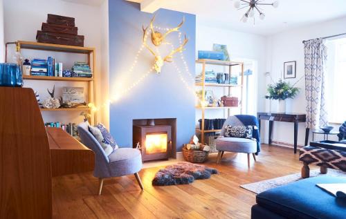 Birdham House | Exceptional Stay at Bell Lodge: 4-Star Comfort Awaits